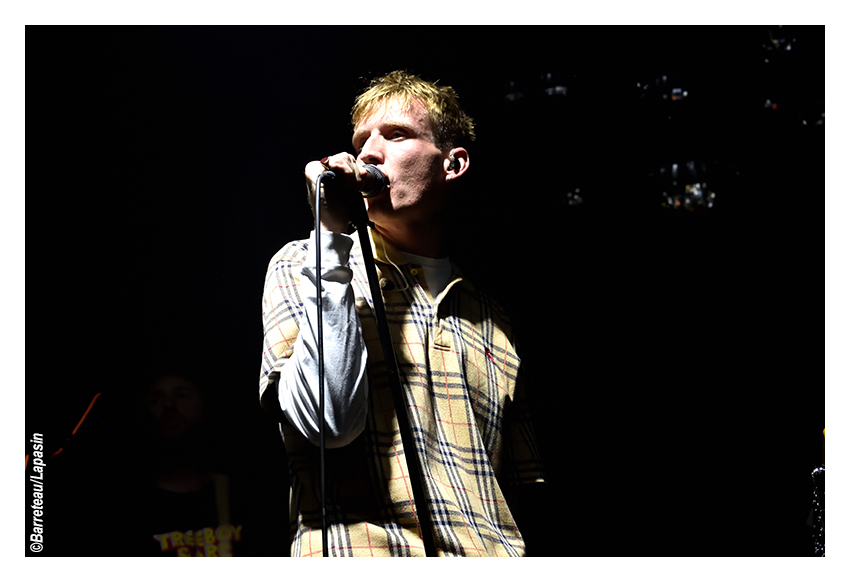 ADULT DVD le 1er août 2025 pendant l'Absolutely Free Festival à Genk en Belgique.