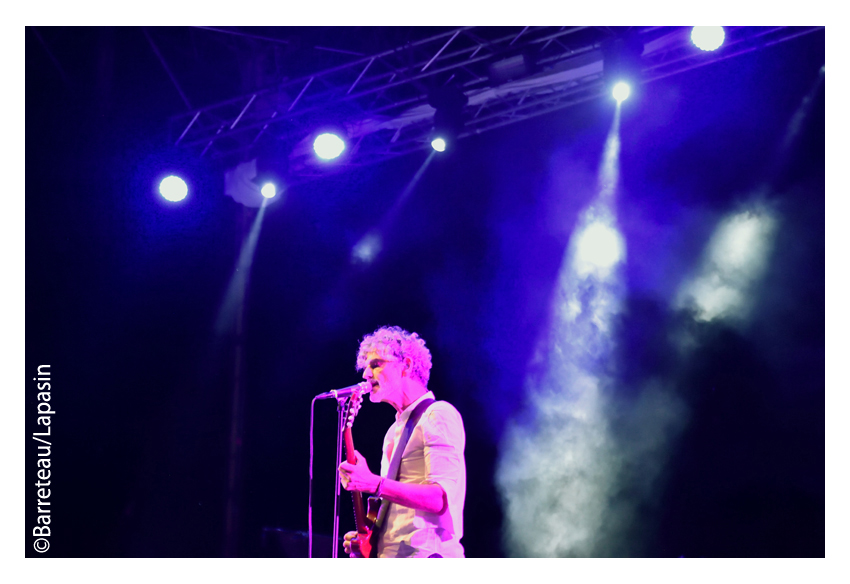 BLONDE REDHEAD en concert le 01/09/2018 dans le cadre du festival Settembre sur la place du Duomo à Prato en Italie.