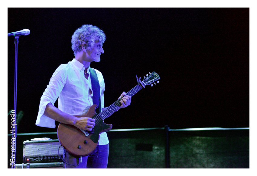 BLONDE REDHEAD en concert le 01/09/2018 dans le cadre du festival Settembre sur la place du Duomo à Prato en Italie.