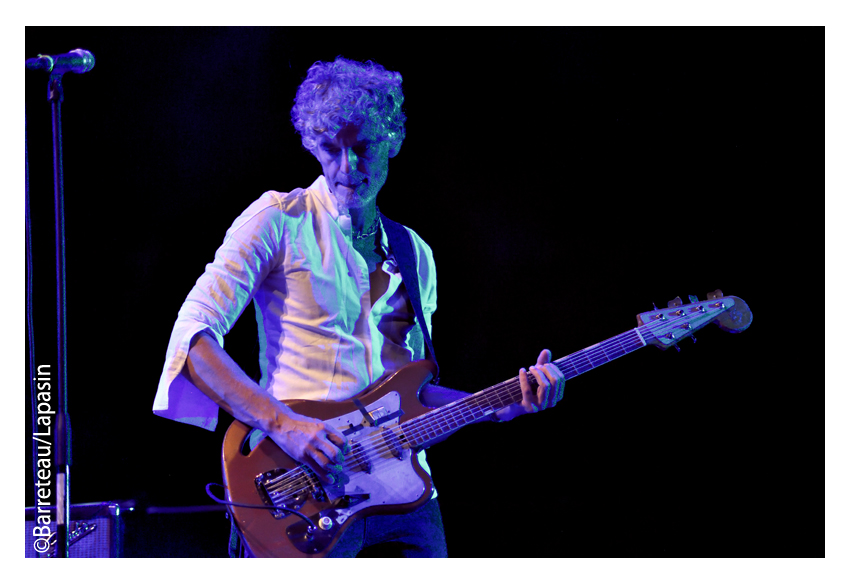 BLONDE REDHEAD en concert le 01/09/2018 dans le cadre du festival Settembre sur la place du Duomo à Prato en Italie.