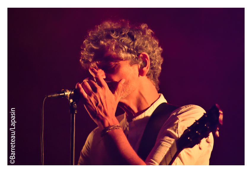 BLONDE REDHEAD en concert le 01/09/2018 dans le cadre du festival Settembre sur la place du Duomo à Prato en Italie.