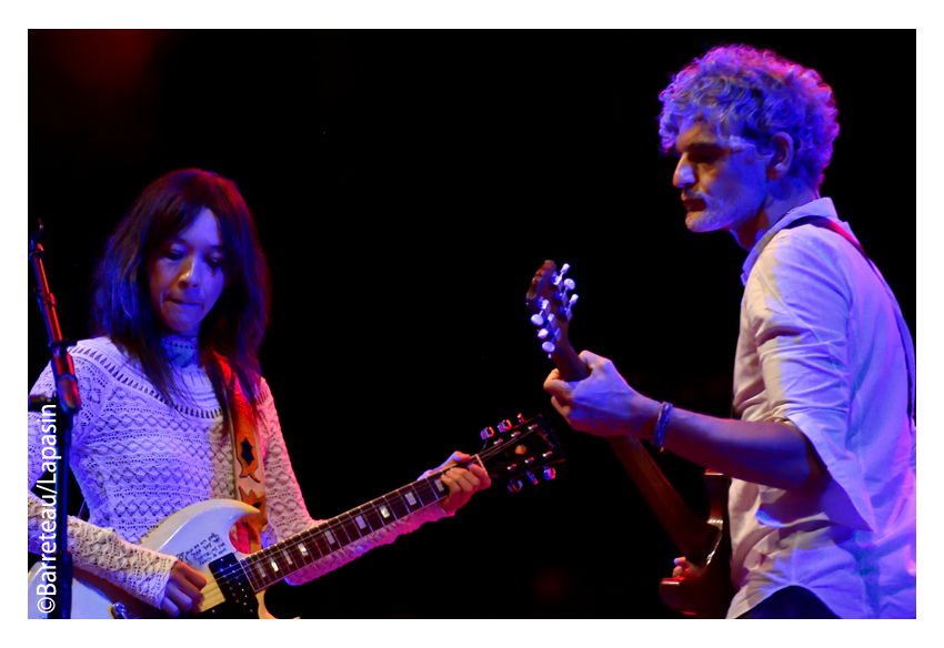 BLONDE REDHEAD en concert le 01/09/2018 dans le cadre du festival Settembre sur la place du Duomo à Prato en Italie.