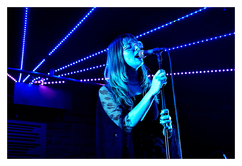 BLUE KATRICE en concert le 28 janvier 2023 à La Cave Aux Poètes à Roubaix en France, pour le We Loft Music 