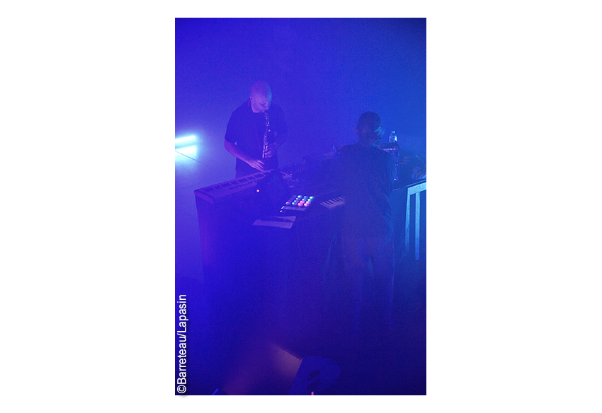 Les photos de HOLDEN & ZIMPEL en concert le 23.11.2021 dans le cadre du Sonic City au de De Kreun à Courtrai/Kortrijk |B|.