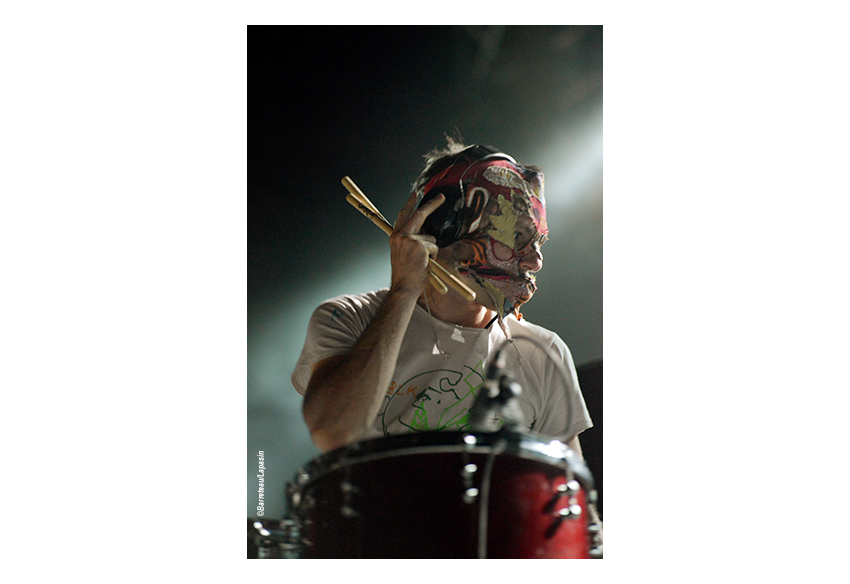 Les photos de LIGHTNING BOLT en concert le  4 juillet 2015 aux ATP Iceland à Asbru en Islande.