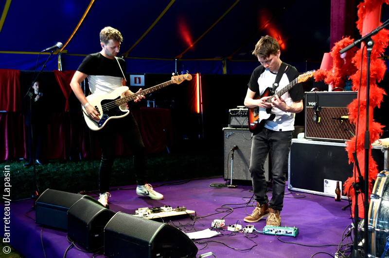 Les photos de SIX HANDS en concert le 5 août 2017 à l'Absolutely Free Festival à Genk en Belgique.