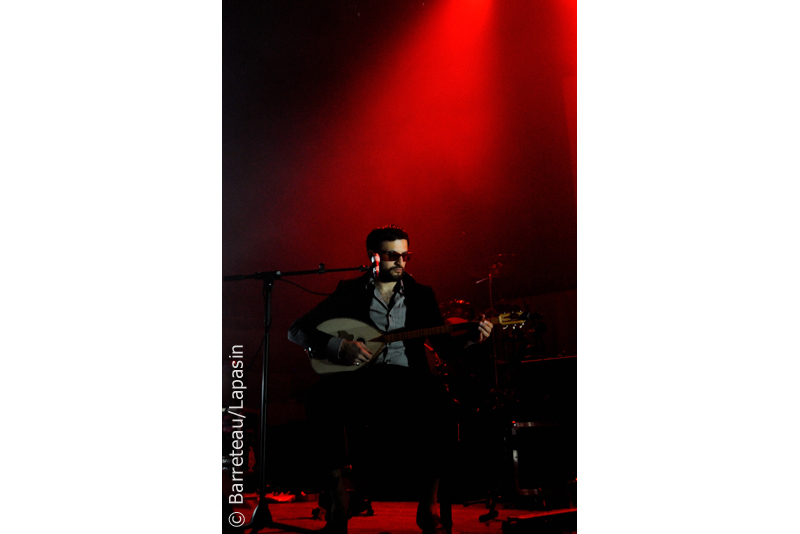 Les photos de SUUNS en concert le 23 novembre 2014 à Le Guess Who ? 2014 à Utrecht aux Pays-Bas.