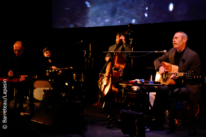 Les photos de TINDERSTICKS le 11 mars 2017 au Lieu Unique à Nantes en France. 