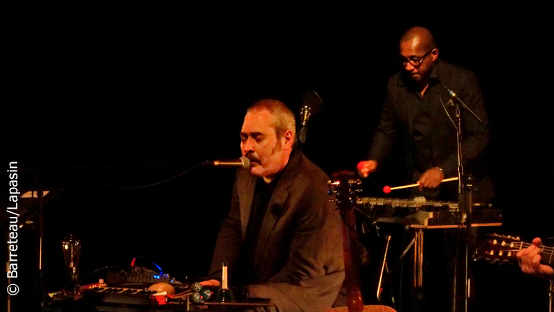 Les photos de TINDERSTICKS le 11 mars 2017 au Lieu Unique à Nantes en France. 