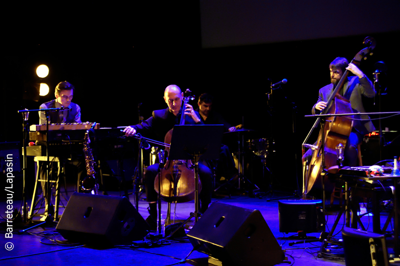 Les photos de TINDERSTICKS le 12 mars 2017 au Lieu Unique à Nantes en France. 