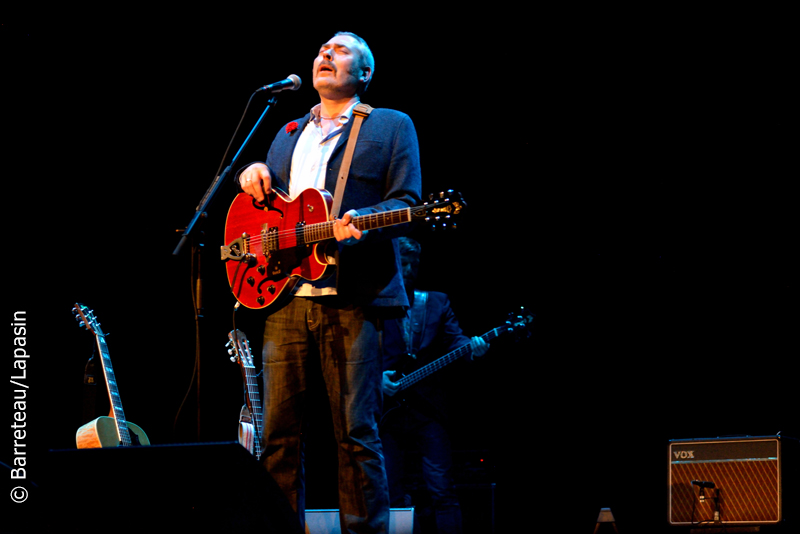 Les photos de TINDERSTICKS le 15 avril 2016 au Teatro Jovellanos à Gijón en Espagne. 