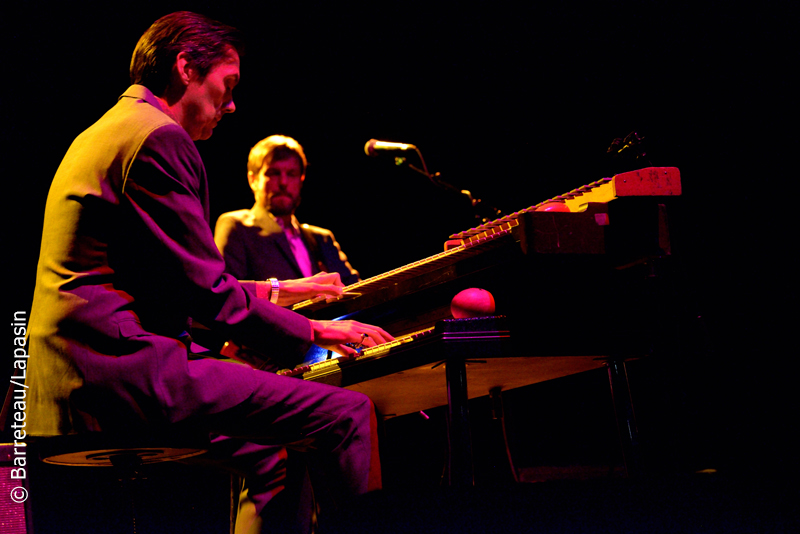 Les photos de TINDERSTICKS le 26 février 2016 à la Cartonnerie à Reims en France. 