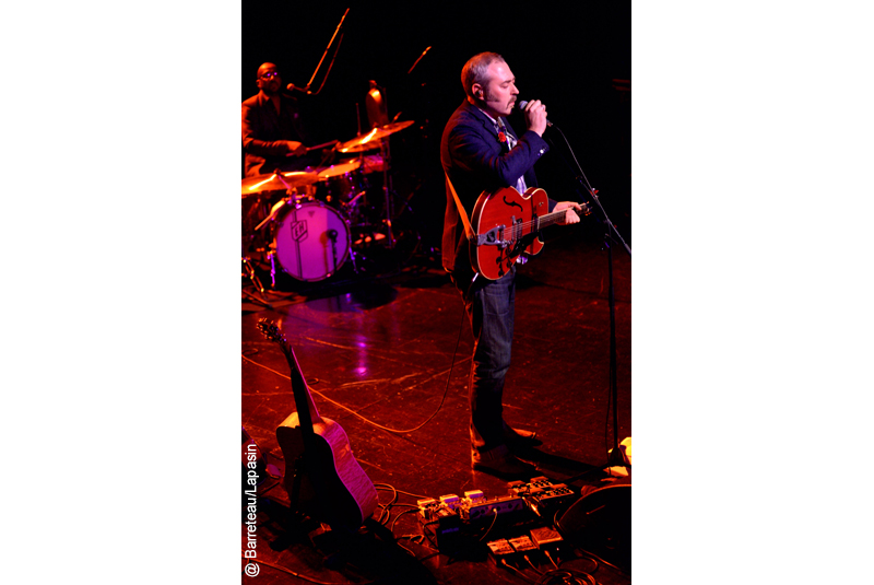 Les photos de TINDERSTICKS le 27 février 2016 au Théâtre d'Arras en France. 