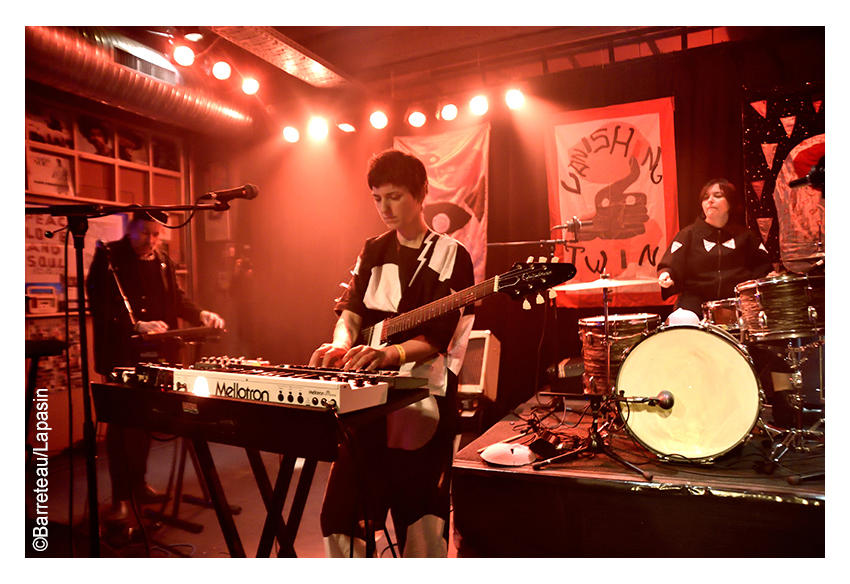 Les photos de VANISHING TWIN en concert le 23.11.2021 dans le cadre du Sonic City au de Pand.A à Courtrai/Kortrijk |B|.