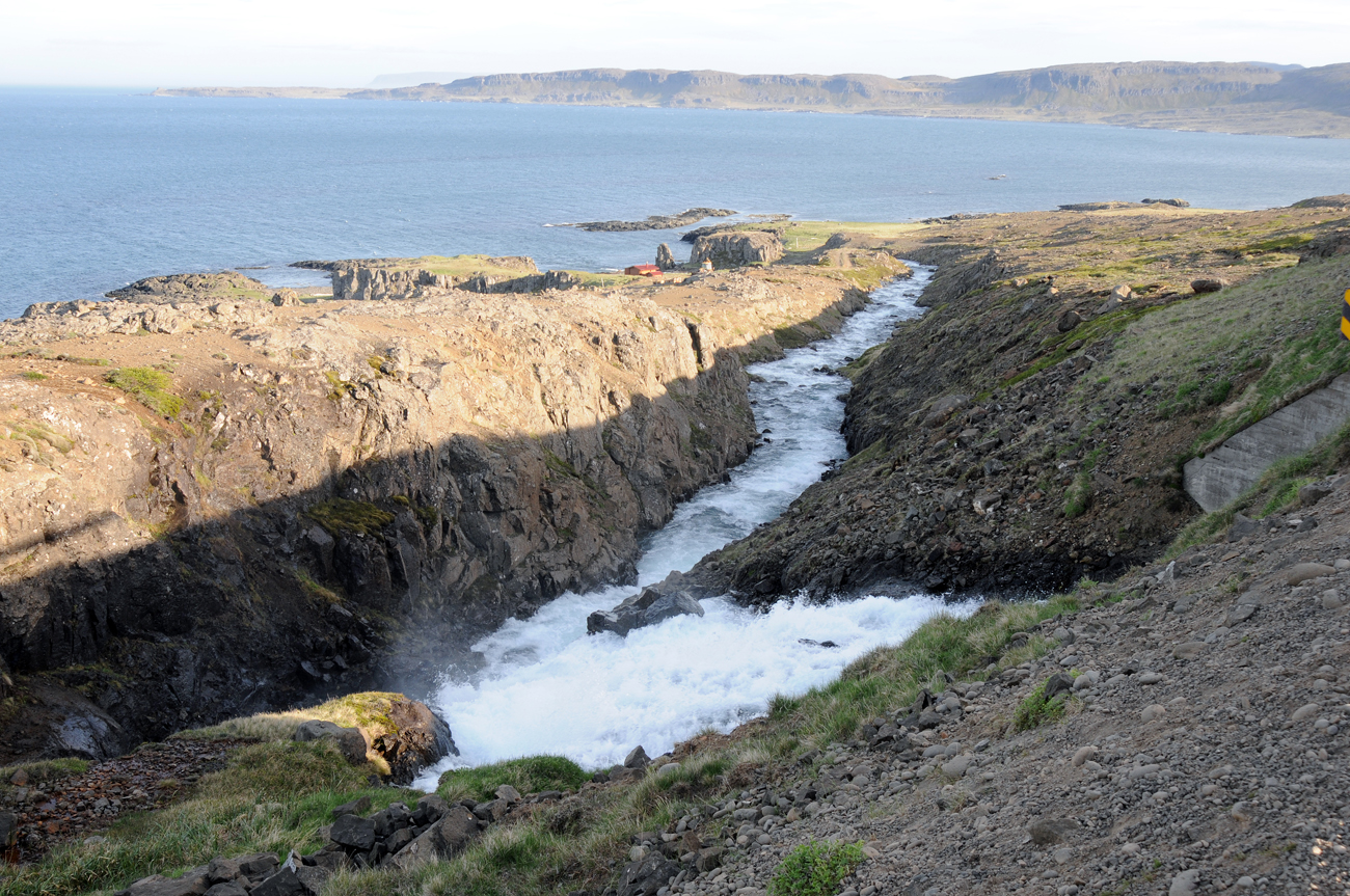 Les photos de Drangsnes à Krossneslaug en Islande