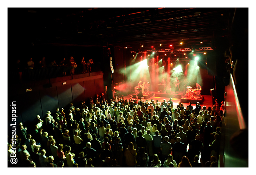 L'atmosphère du Little Waves le 7 mai 2022 à Genk en Belgique.