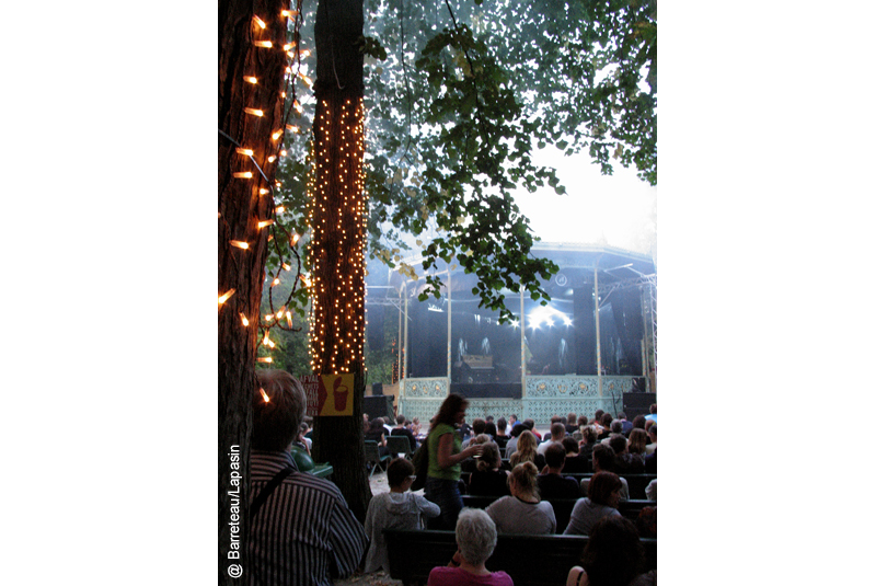 Kiosque à musique du Parc Royal /Warandepark/ à Bruxelles en Belgique.