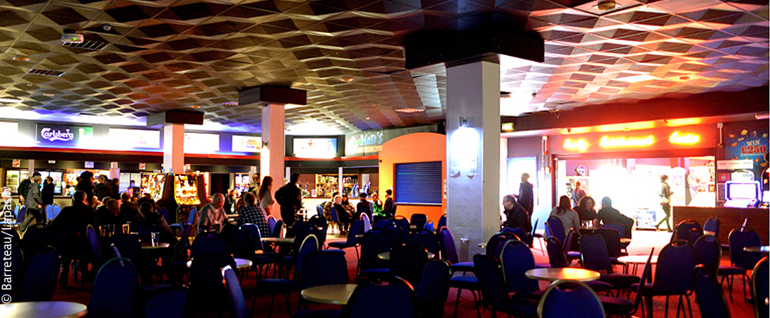 Les salles de concert de musique alternative à Liverpool au Royaume-Uni.