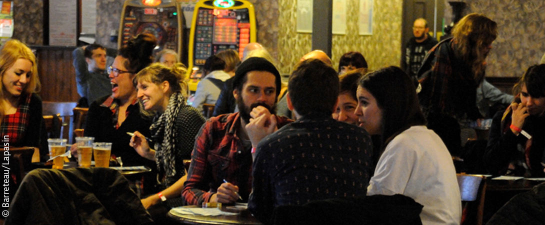 Les salles de concert de musique alternative à Manchester au Royaume-Uni.